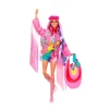 Barbie Extra Fly, Muñeca con temática de viajes con conjunto de desierto, chaqueta de flecos y bolso