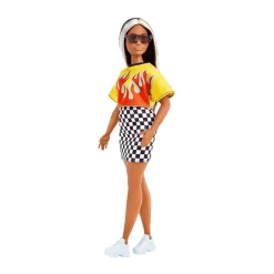 Barbie Fashionista Muñeca Curvy con Top Llamas y Falda de Cuadros
