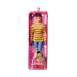 Barbie Ken Fashionista Asiático con Camiseta a Rayas Oversized