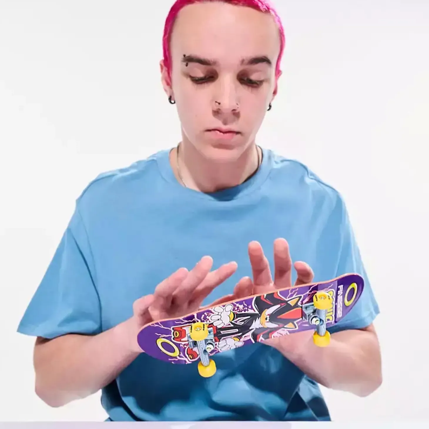 Handboard “Ted” surtido – Mini skate con diseños únicos