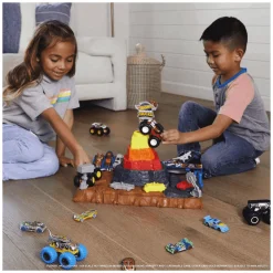 Hot Wheels Monster Trucks Arena World Pista central con coches 3 años