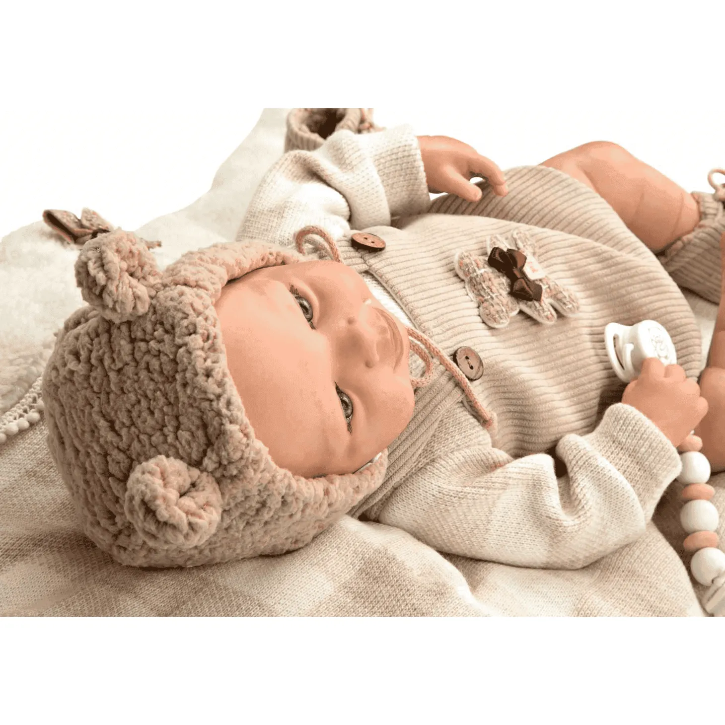 Muñeca Bebé Reborn Rubén con cojín