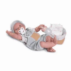 Muñeca Recién Nacida Mia hace pipí con canastilla Antonio Juan