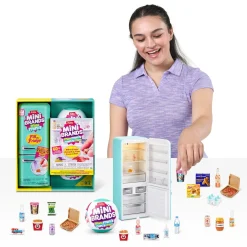 Nevera Fill the Fridge Con 2 Bolas - Llena el Refri Mini Brands Minimini