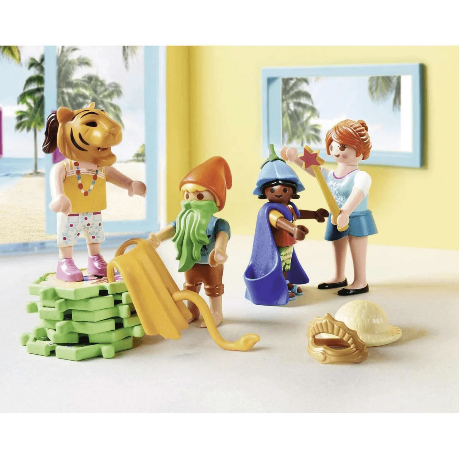 Playmobil Family Fun Beach Kids Club
